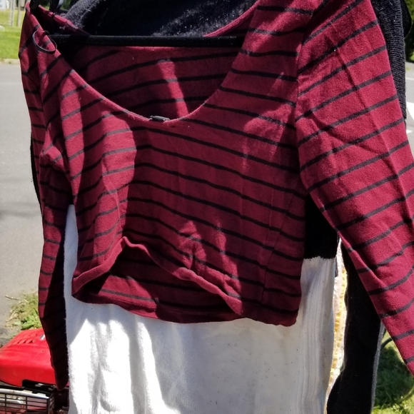 Forever 21 crop top - Picture 2 of 3